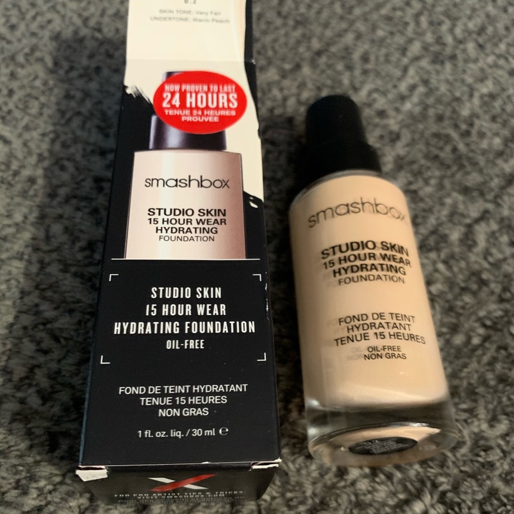 Smashbox studio skin hydrating foundation - Picture 2 of 3